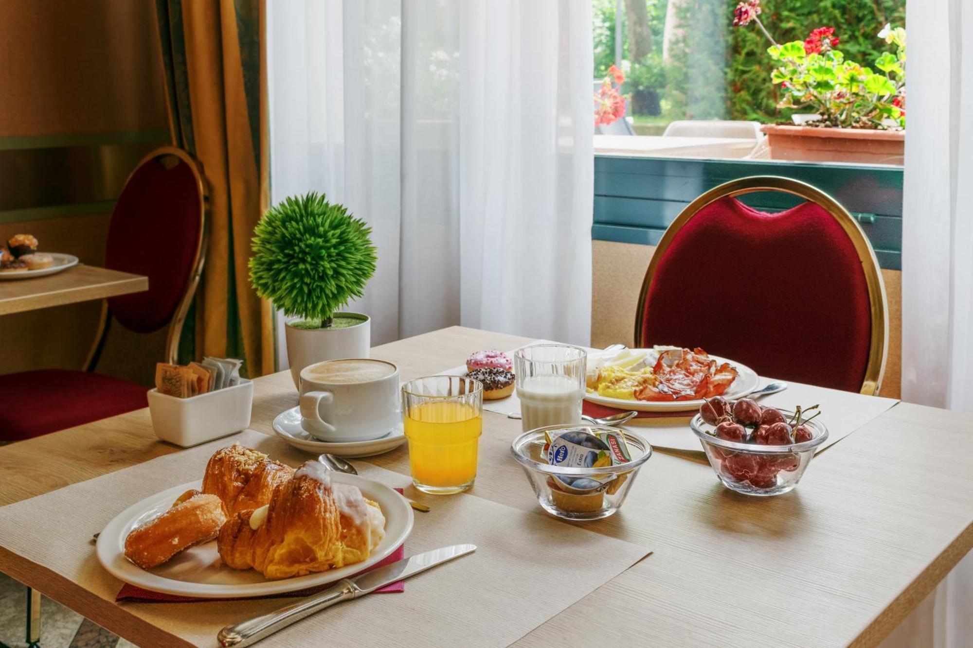Hotel Falco D'Oro Tole Dış mekan fotoğraf