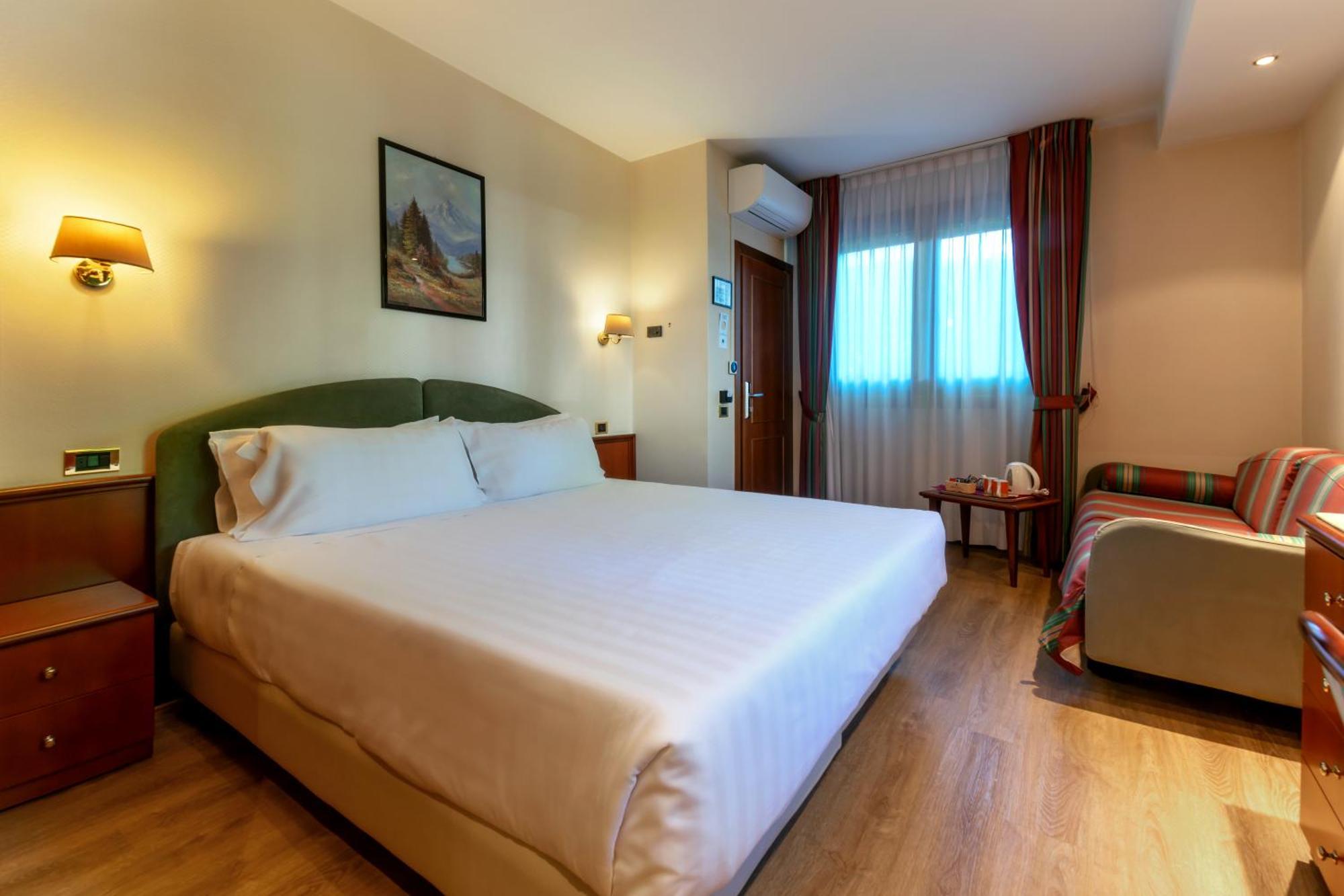 Hotel Falco D'Oro Tole Dış mekan fotoğraf