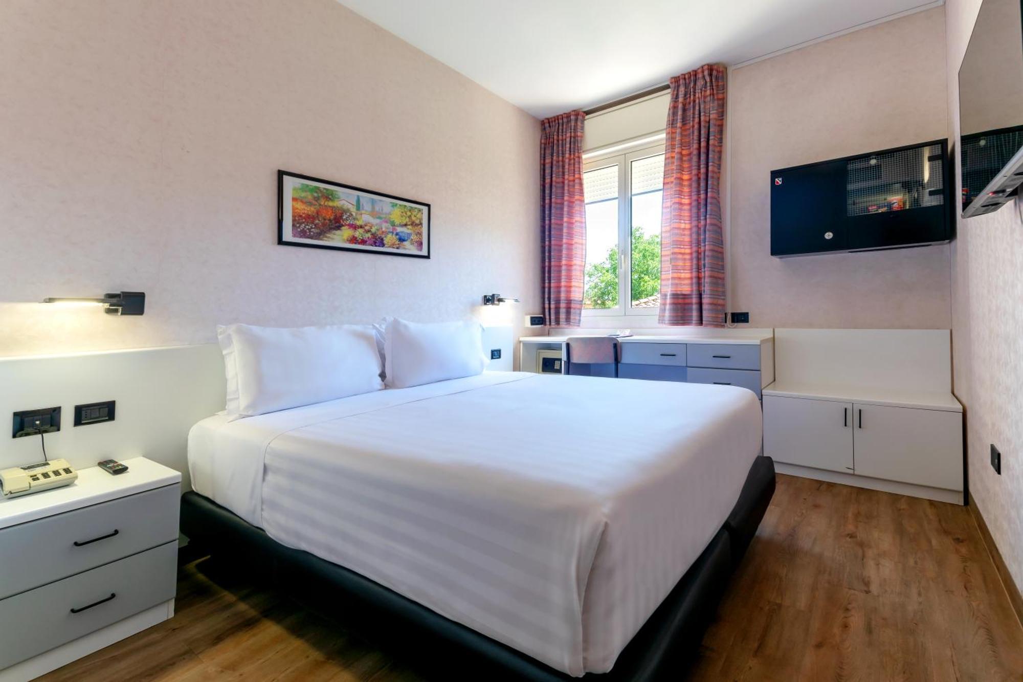 Hotel Falco D'Oro Tole Dış mekan fotoğraf