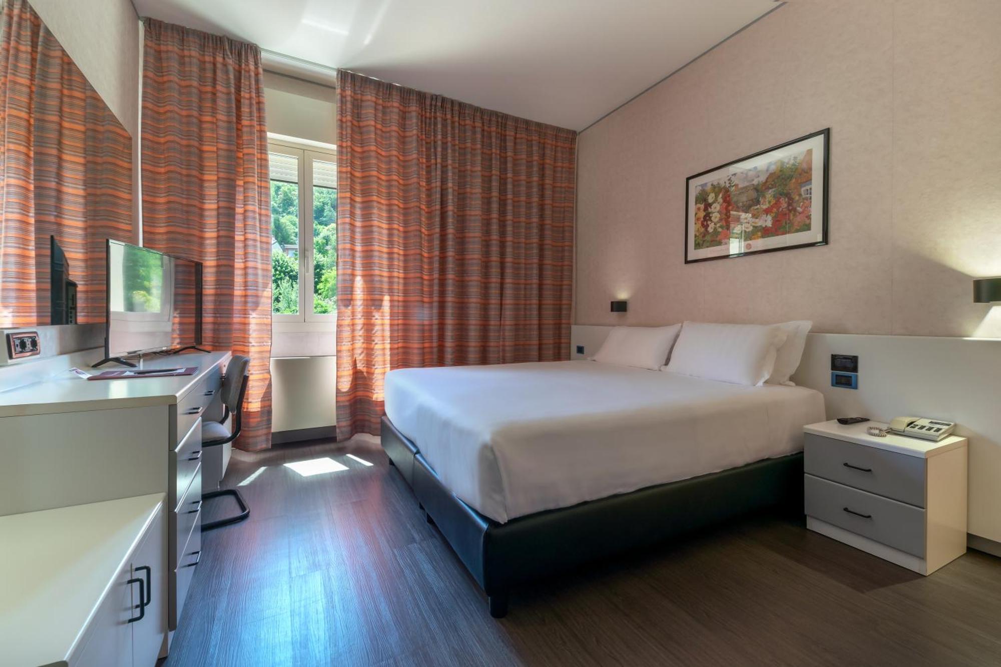 Hotel Falco D'Oro Tole Dış mekan fotoğraf